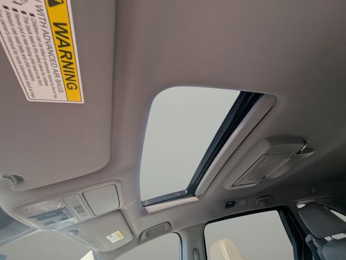 Used 2019 Honda Odyssey EX-L image 18