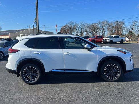 New 2026 Nissan Rogue Platinum w/ Platinum Premium Package image 4