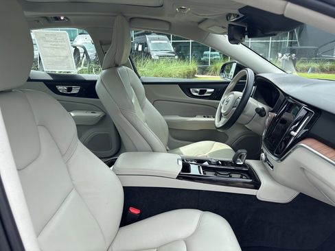 Used 2022 Volvo S60 T8 R-Design Expression w/ Advanced Package image 20