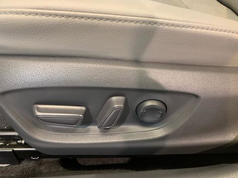 Used 2020 Toyota Camry XSE image 16