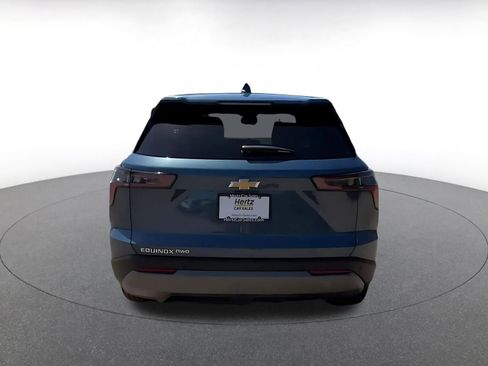 Used 2025 Chevrolet Equinox LT AWD/4WD image 12