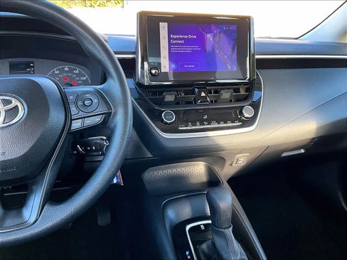 Certified 2025 Toyota Corolla LE image 18