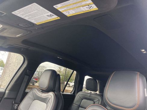 New 2025 Lincoln Aviator Black Label image 23