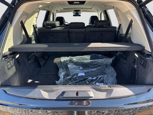 New 2026 BMW X7 xDrive40i w/ Premium Package AWD/4WD image 7
