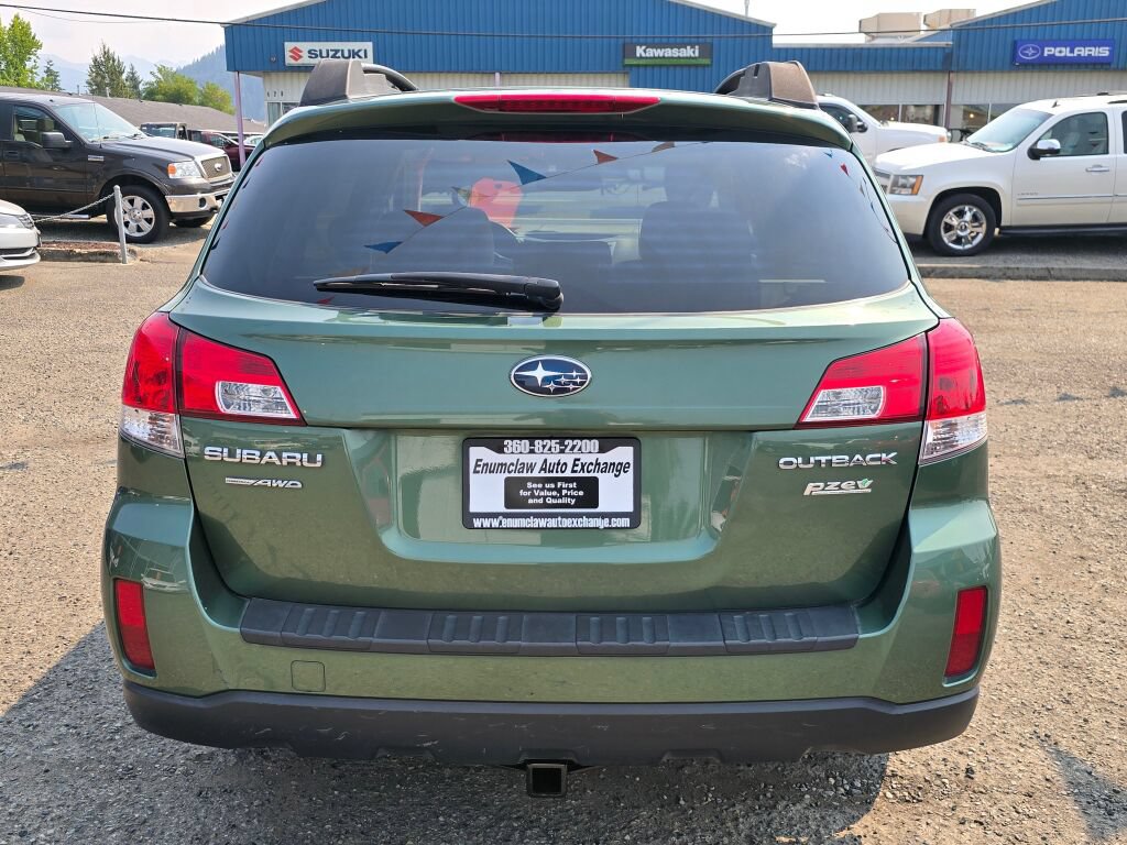 Used 2013 Subaru Outback 2.5i Premium w/ All-Weather Pkg AWD/4WD image 6
