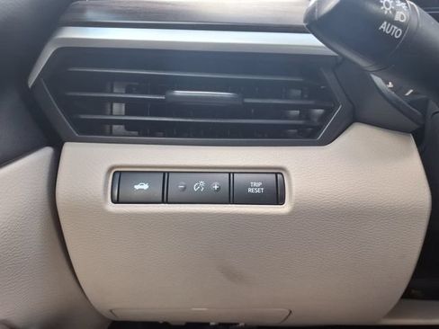 Used 2025 Nissan Altima 2.5 SV FWD image 29