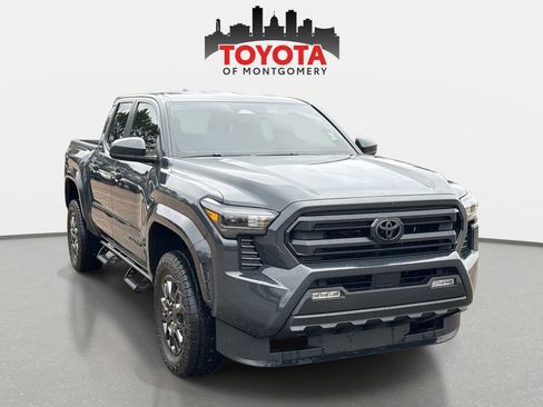 Used 2024 Toyota Tacoma TRD Sport w/ TRD Sport Upgrade Package image 30