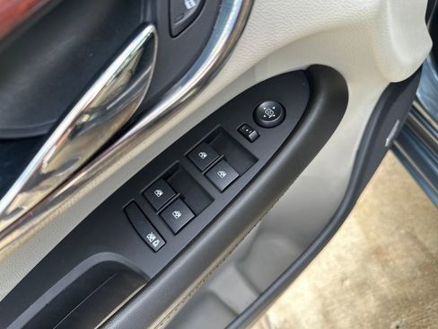 Used 2013 Cadillac ATS Premium w/ Cold Weather Package image 20