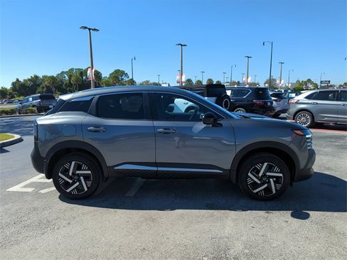 New 2026 Nissan Kicks SV w/ Illumination Package image 3