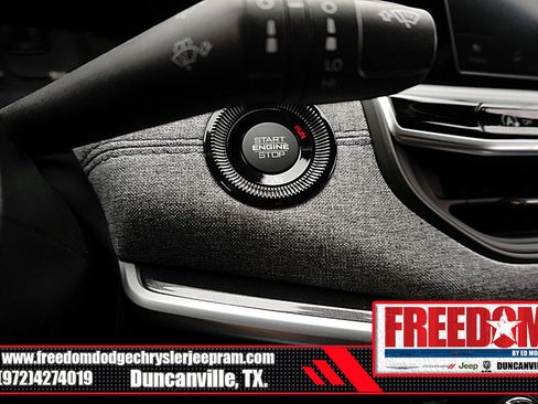 New 2026 Jeep Compass Latitude image 33