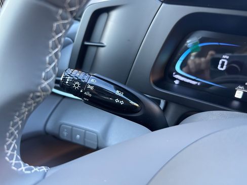 New 2025 Hyundai Elantra Sport image 30