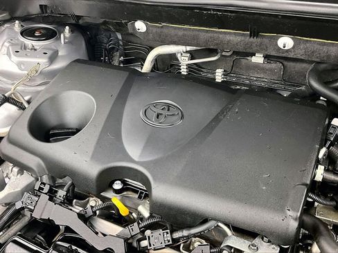 Used 2019 Toyota RAV4 LE image 34