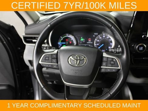 Used 2023 Toyota Highlander XLE AWD/4WD image 21