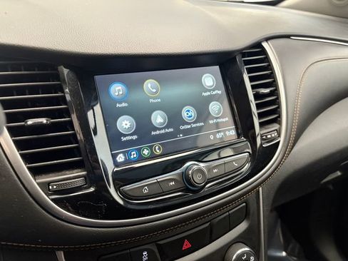 Used 2018 Chevrolet Trax LS image 17