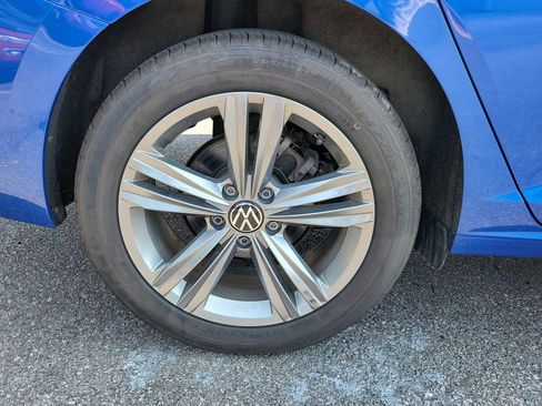 Used 2024 Volkswagen Jetta SE FWD image 7