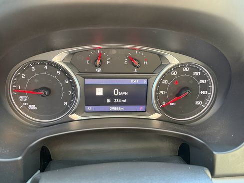 Used 2022 GMC Terrain SLE w/ Driver Convenience Package image 9