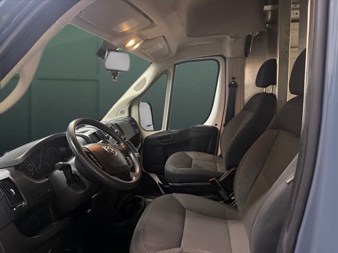 Used 2018 RAM ProMaster 2500 FWD image 11