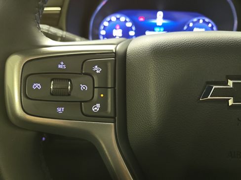 Used 2024 Chevrolet Tahoe Z71 w/ Luxury Package AWD/4WD image 16