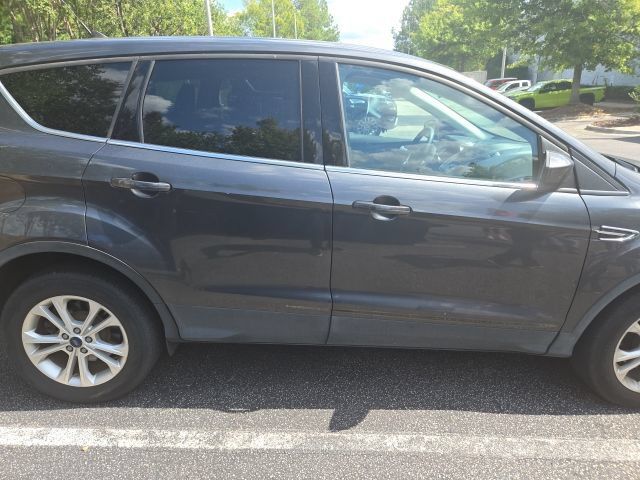 Used 2019 Ford Escape SE FWD image 6