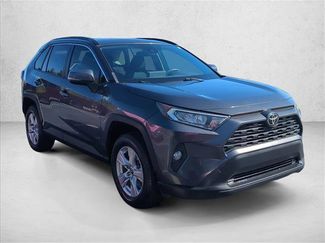 Used 2019 Toyota RAV4 XLE video 3