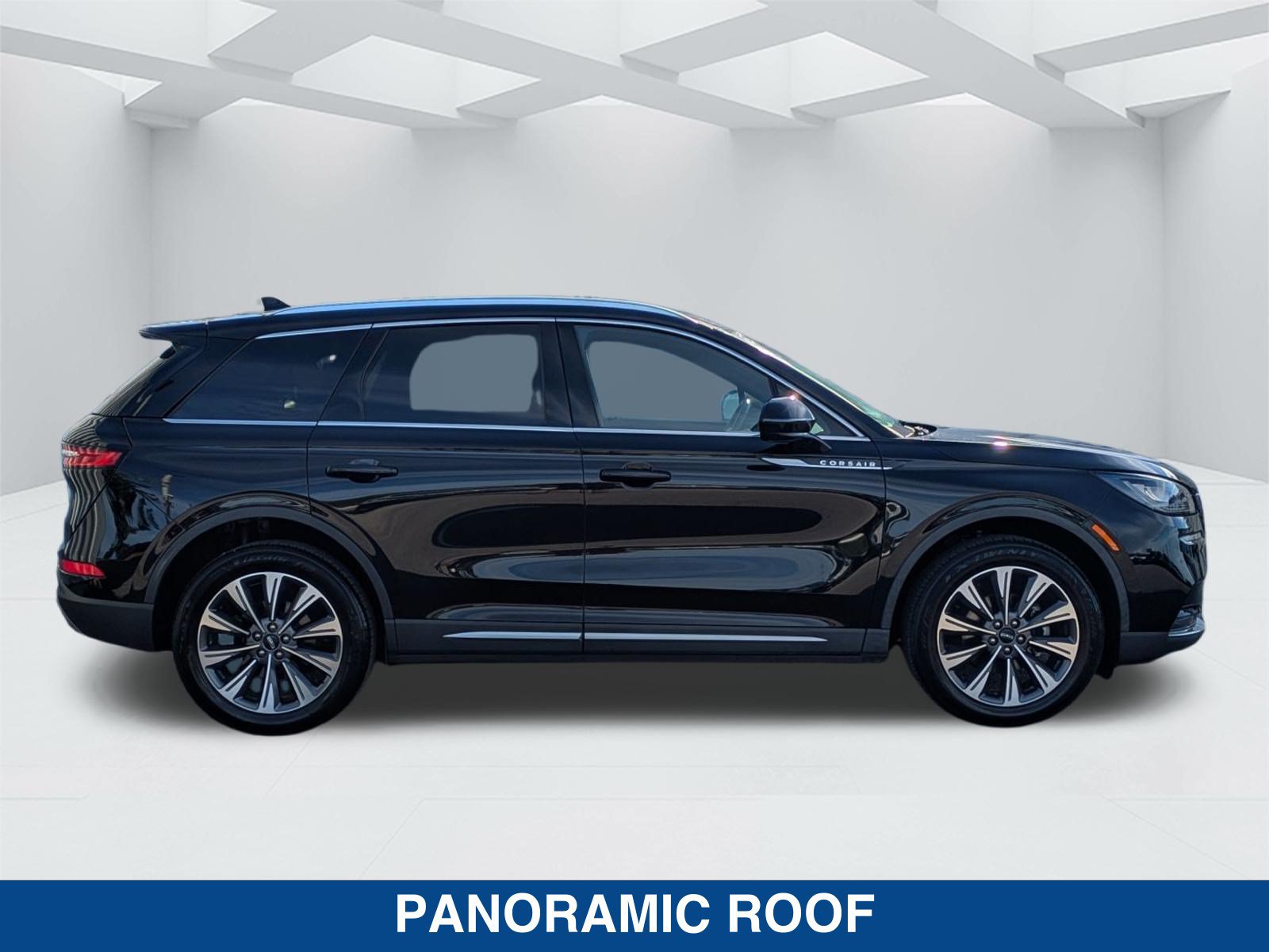 Used 2020 Lincoln Corsair Reserve w/ Elements Package FWD image 4