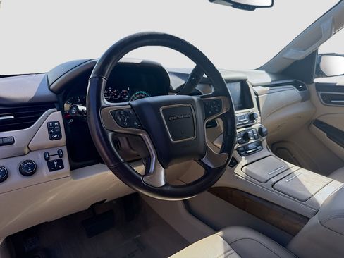 Used 2020 GMC Yukon Denali image 7