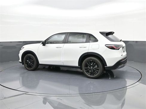 New 2026 Honda HR-V Sport image 5