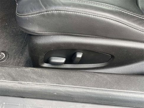 Used 2022 Chevrolet Camaro LT image 11