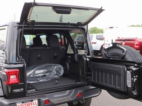 New 2024 Jeep Wrangler Sahara w/ Technology Group image 9