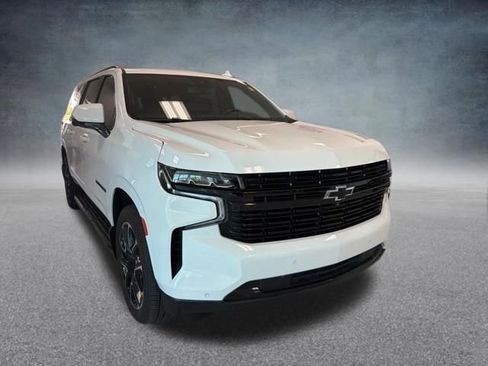 Certified 2023 Chevrolet Suburban RST w/ Luxury Package AWD/4WD image 5