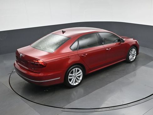 Used 2019 Volkswagen Passat 2.0T Wolfsburg w/ Wheels & Sunroof Package FWD image 59