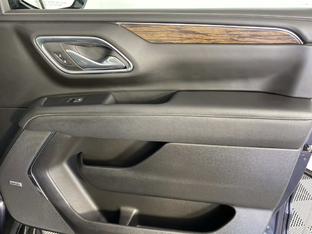 Used 2023 Chevrolet Suburban Premier AWD/4WD image 25