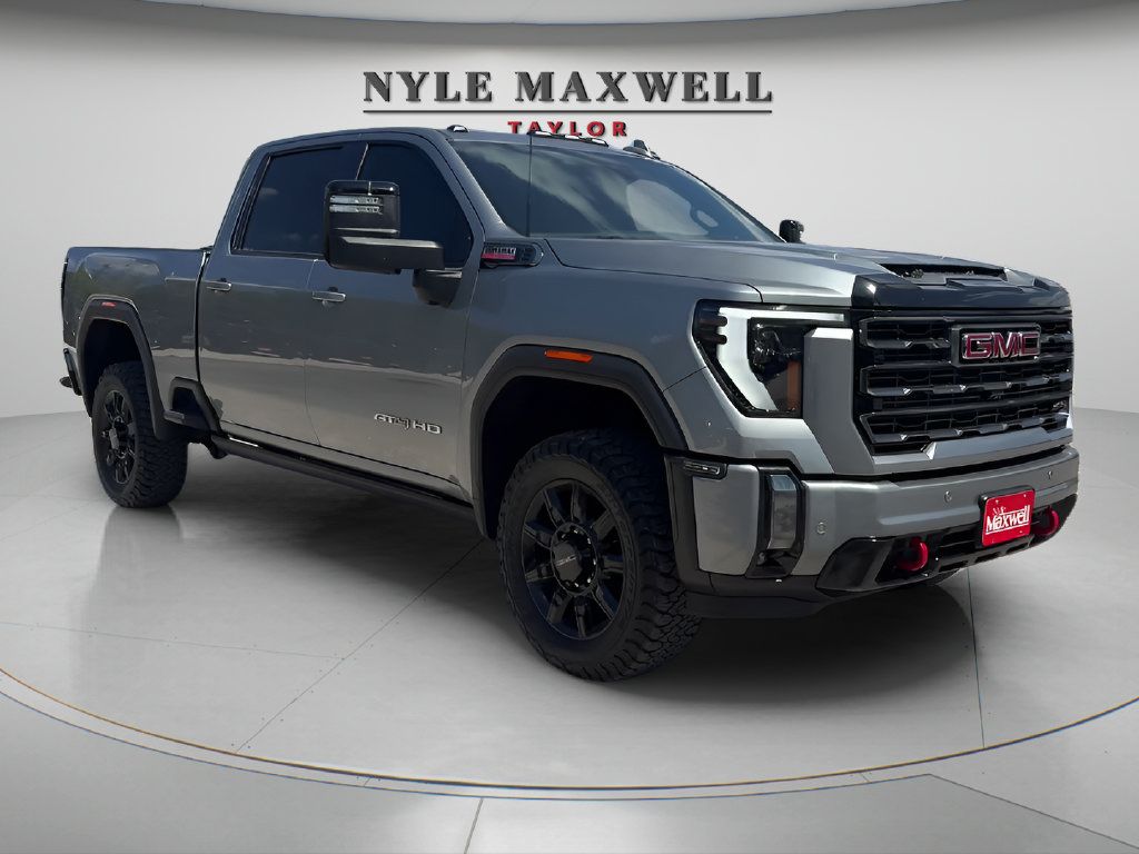 Used 2024 GMC Sierra 2500 AT4 w/ AT4 Premium Plus Package AWD/4WD image 3