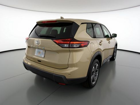 Used 2025 Nissan Rogue SV image 9