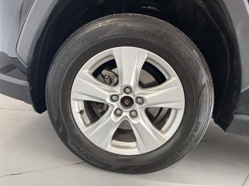 Used 2021 Toyota RAV4 XLE FWD image 15