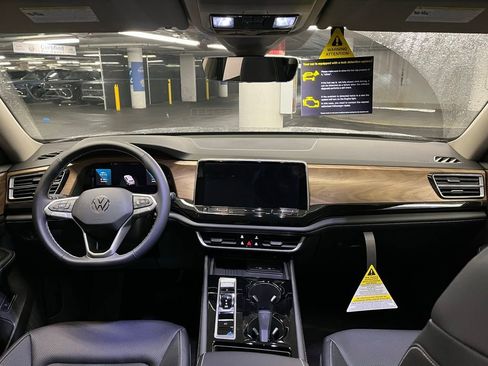 New 2026 Volkswagen Atlas SE image 7