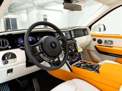 New 2026 Rolls-Royce Cullinan AWD/4WD image 39