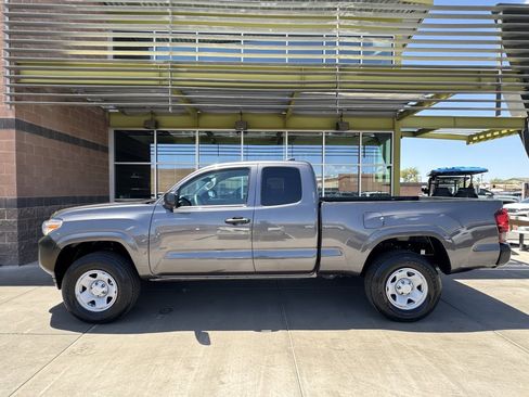 Used 2023 Toyota Tacoma SR image 7