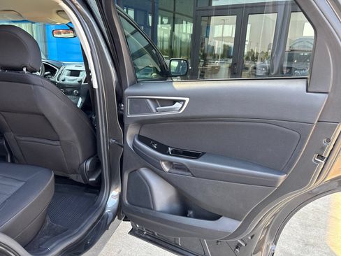Used 2018 Ford Edge SEL AWD/4WD image 14