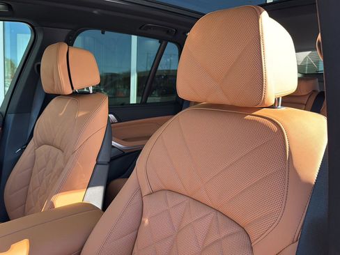 New 2026 BMW X5 xDrive40i w/ Climate Comfort Package image 25