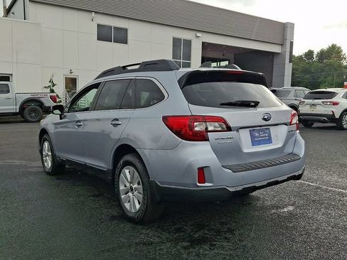 Used 2017 Subaru Outback 2.5i Premium w/ Popular Package #2 AWD/4WD image 4