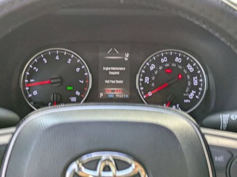 Used 2019 Toyota RAV4 XLE Premium FWD image 29
