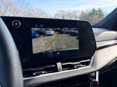 Used 2025 Chevrolet Equinox LT image 17