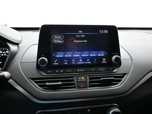 Used 2019 Nissan Altima 2.5 S FWD image 15