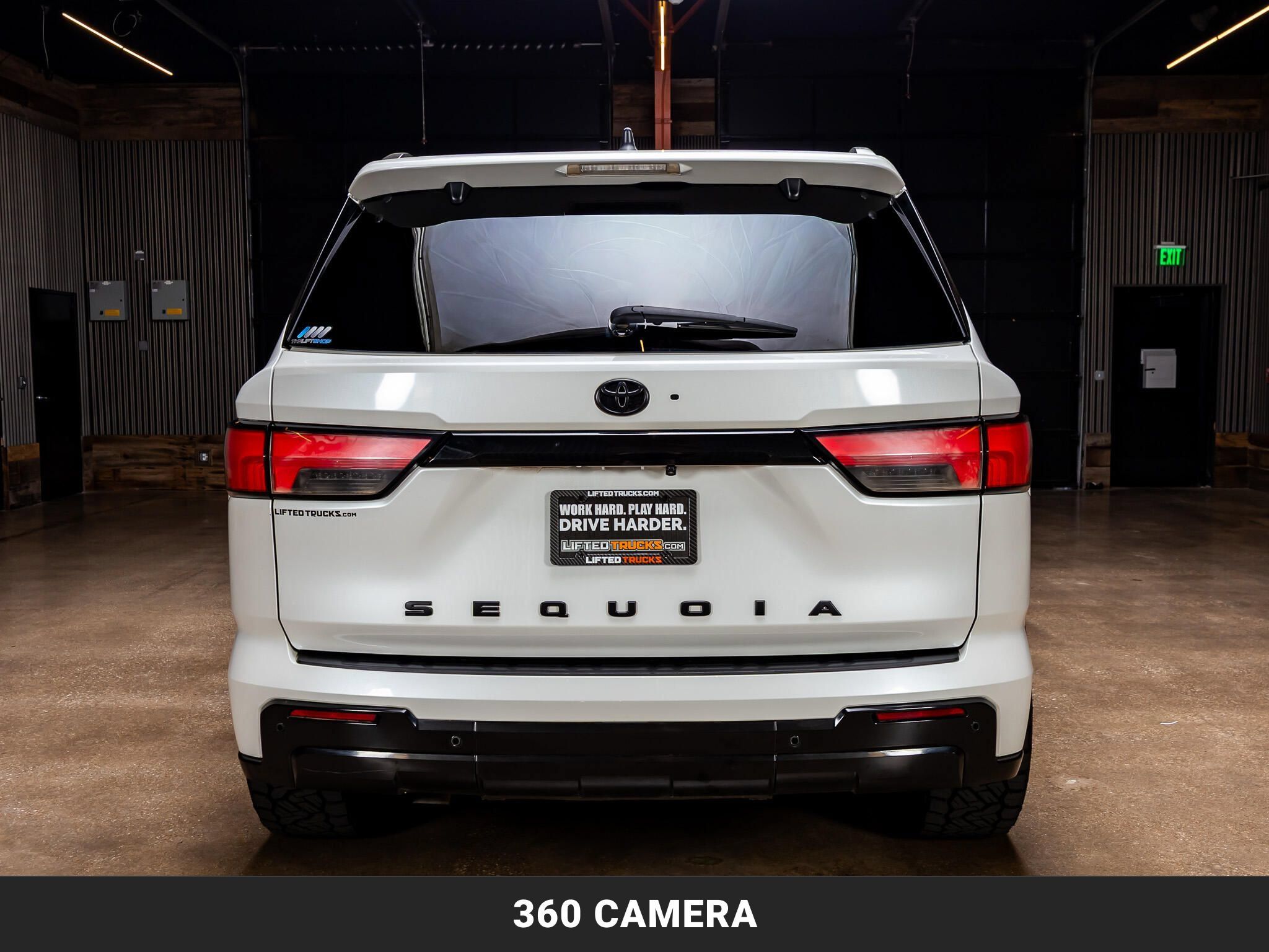 Used 2024 Toyota Sequoia Platinum AWD/4WD image 8