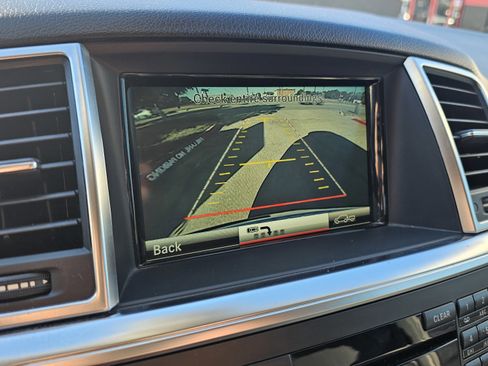 Used 2014 Mercedes-Benz ML 350 2WD w/ Premium 1 Package image 37