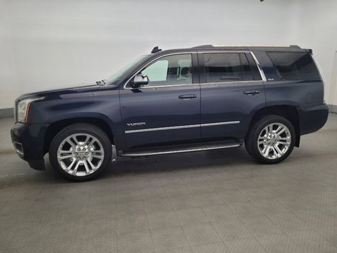 Used 2017 GMC Yukon SLT w/ Premium Edition AWD/4WD image 2