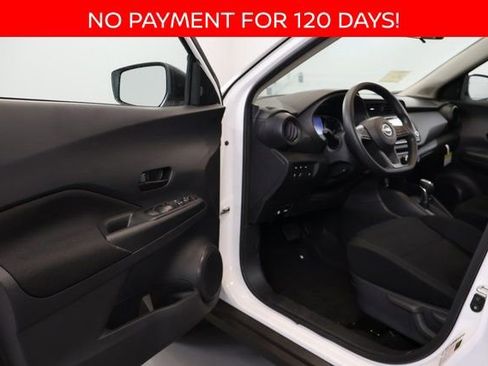 New 2025 Nissan Kicks Play S image 6