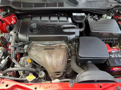 Used 2011 Toyota Camry LE FWD image 28