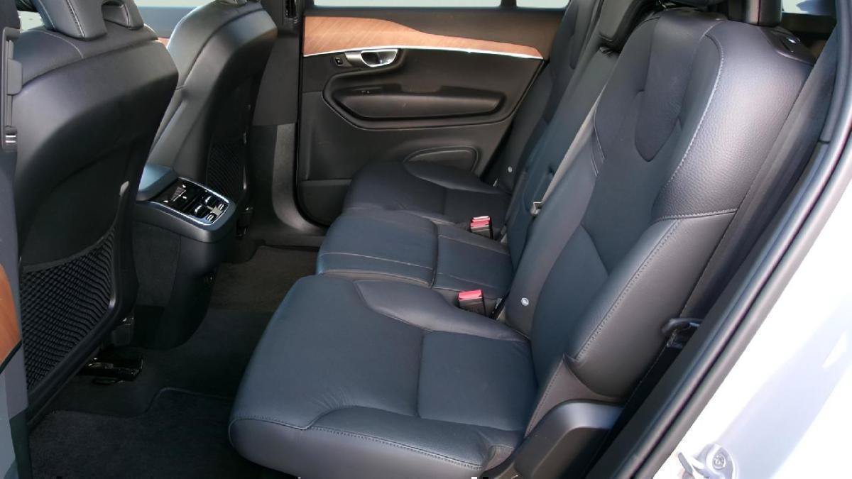 Used 2024 Volvo XC90 B6 Plus AWD/4WD image 10